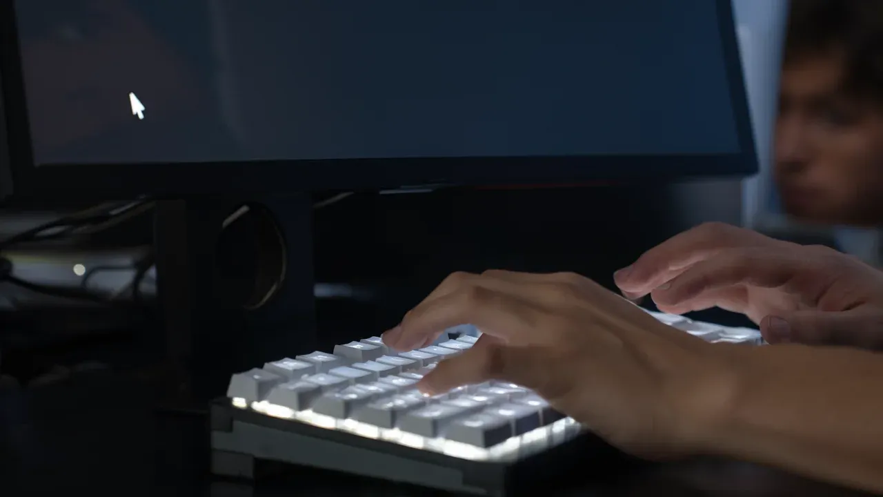 Epic Games halted development of a Marvel and Star Wars shooter as it mandated an AI-first workflow, leaving developers to review machine-generated code instead of creating it manually.